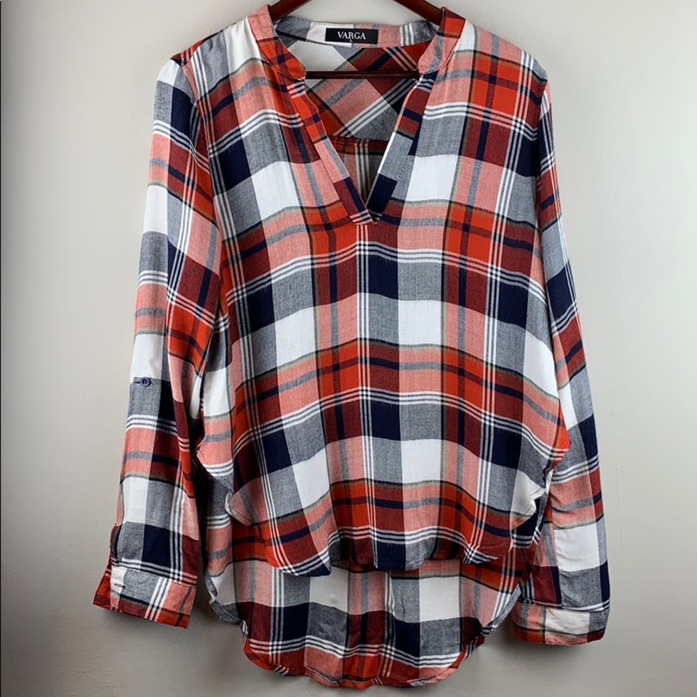 Plaid long sleeve blouse